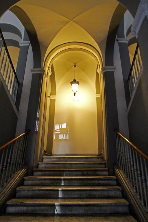 Casa Dante - Historic Apartment In The Perfect Naples Location Zewnętrze zdjęcie
